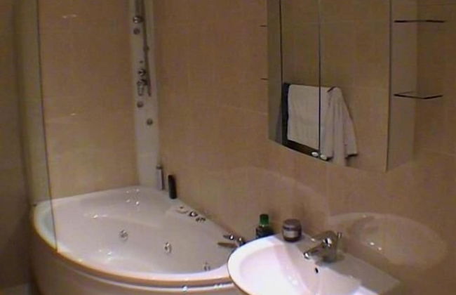 Earle House Serviced Apartments - Photo 23