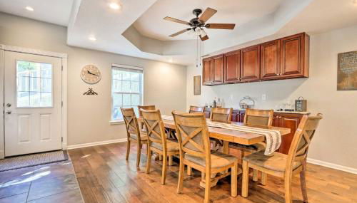 Dock and Jet Ski Slip Lakeside Sunrise Beach Home! - Foto 5