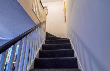 Newly Refurbished Home fit for to 7 family members, Groups, Contractors Centre of Bradley Stoke - Foto 24