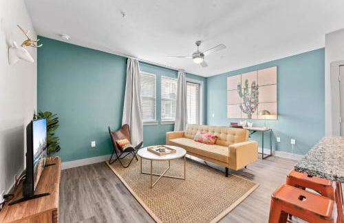 Modern & Chic 1BR Luxury Apts Close to Downtown & Airport - Photo 4