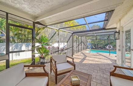 Casa Del Mar - Pet Friendly House on Siesta Key w/ Outdoor Patio & Private Screened-In Heated Pool! - Foto 46