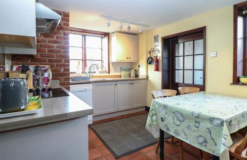 Lanthorn Cottage - Photo 9