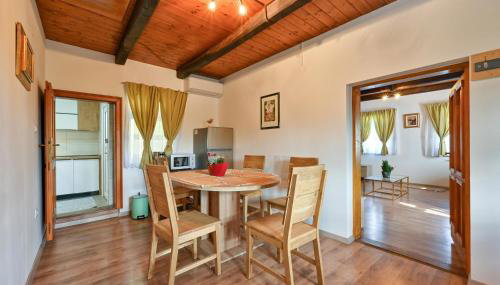 1 Bedroom Cozy Home In Blaskovec - Foto 5