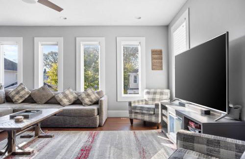 Spacious Home Garage Near Fountain Square-Family Friendly - Foto 25