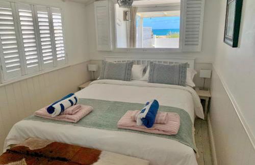 Driftwood Beach House - Photo 18