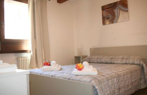 GuestHost - Derby Village - Mountain Heaven Apartment - Photo 9