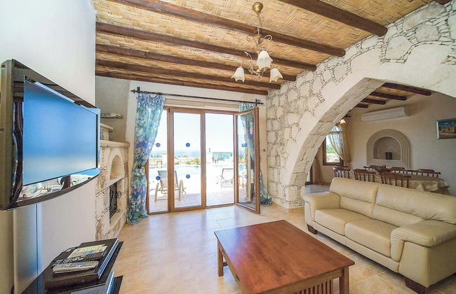 Villa Stavroulla - Photo 1