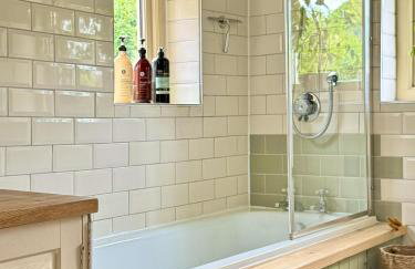 Boho Chic Cottage & Wild Garden nr Soho Farmhouse - Foto 31