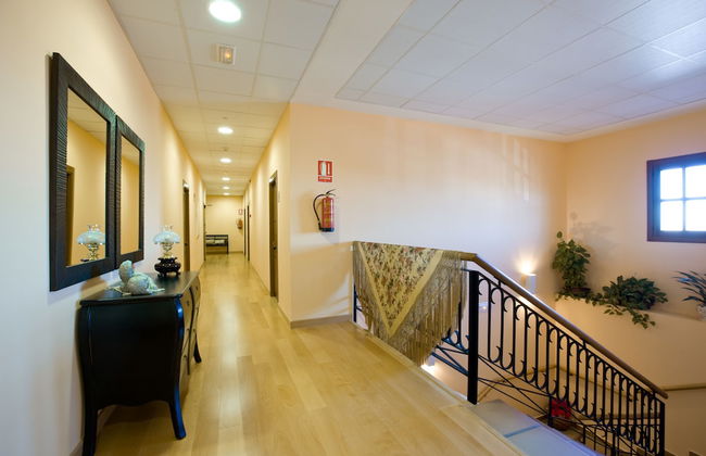 Hotel de Bodegas Hacienda Albae - Photo 29