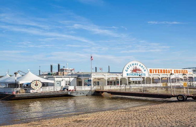 Visite dans Saint-Louis en petit groupe + Bateau sur le fleuve Mississippi + Vol en hélicoptère - Photo 3