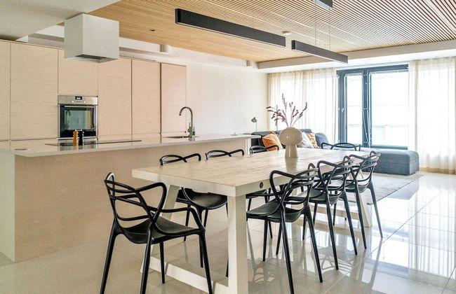 Luxurious 3-Br Apt with Balcony - Foto 4