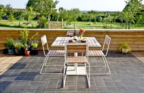 Cheddar Pink, Strawberryfield Park, Cheddar - Photo 16