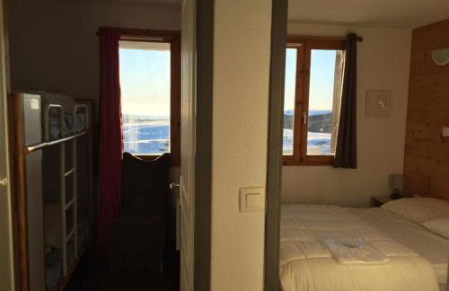 Lama-Gîte-des-Puys T3 Lamadalet, vue sud, terrasse, parking privé - Photo 16