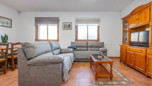 Amplia Casa Familiar con Calefacción, cerca de Sierra Nevada y Granada - Foto 3