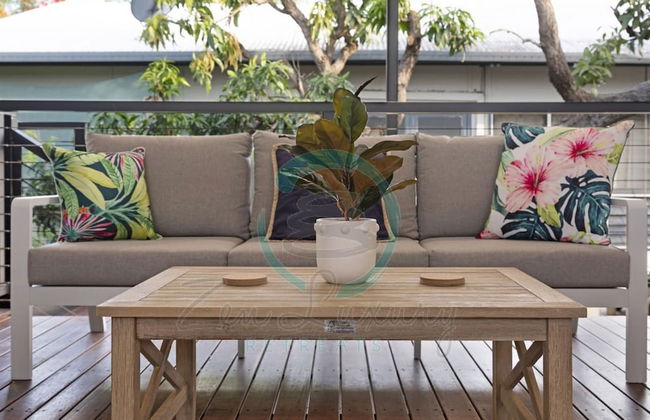 Urbanretreat Modern Outdoor Dining Backyard - Foto 3