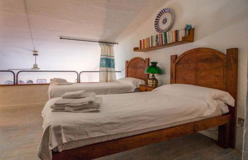 GuestHost - Dreamy Sea View with Pool - Photo 33