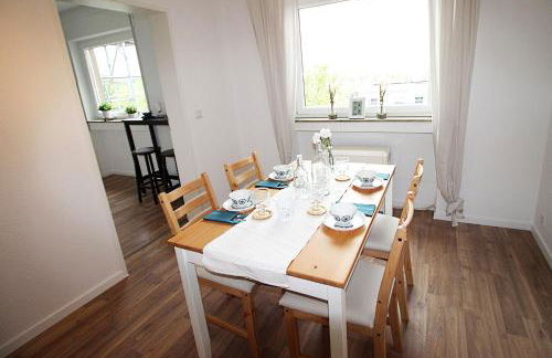 Cozy Apartment with Balcony - Foto 12