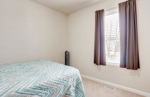 Spacious Family Getaway with Yard in Kalamazoo! - Foto 19