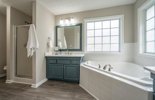 Spacious 3BR Home on Sprawling Serene Grounds - Foto 17