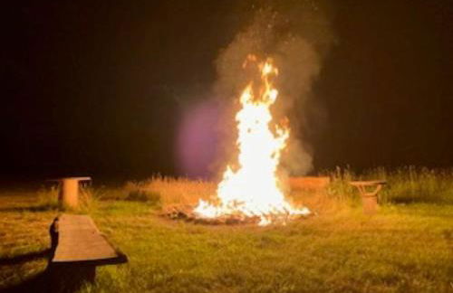 Whispering Waters Farmhouse and Wedding Barn - Foto 34