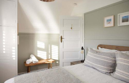 Luxury Beachfront Retreat for 14 with Hot Tub - Photo 49