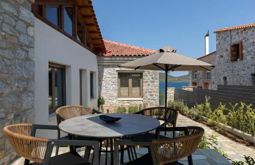 Lichnos Luxury Suites - Photo 37