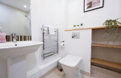 1BR River View - Parking - Sleeps 4 - Foto 21