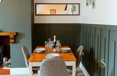 *Luke Stays Oswald Terrace* - Foto 13