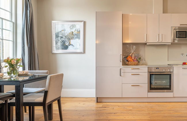 Bath Circle - Photo 24