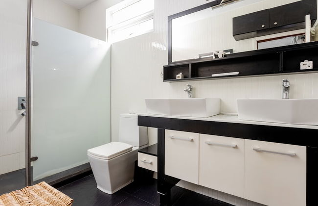 Villa with Heated Pool - Photo 22