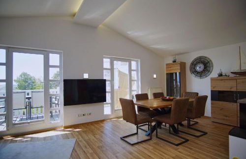 mit Meerblick und Balkon, strandnah, gratis Nutzung vom AHOI Erlebnisbad und Sauna in Sellin - Meeresblick FeWo 51 - Foto 11