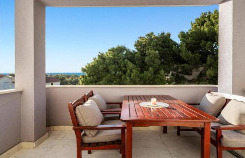 Cozy Home In Primosten With Wifi - Photo 2