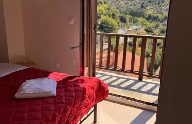 Tami House - Photo 27