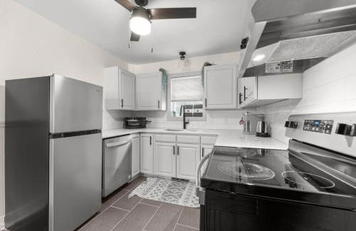 Timeless Historic Home near Downtown with HOT TUB - Foto 13