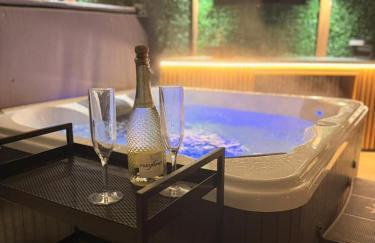 Rural Romantic Cabin-Hot Tub & Outdoor Kitchen - Foto 4