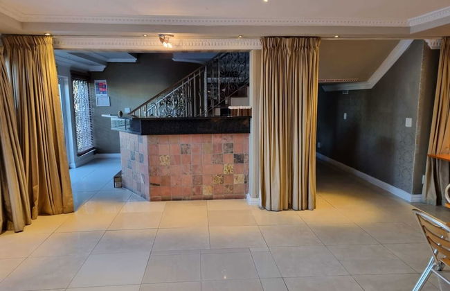 Savoy Lodge - Room - Foto 2