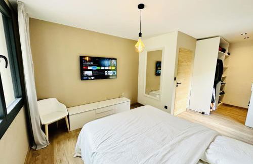 L'ancienne Étude - Superbe vue - Piscine chauffée - Foto 13