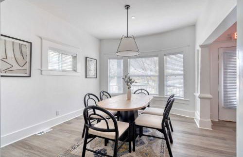 The 2BR Soul Lounge - 91 WalkScore - Photo 2