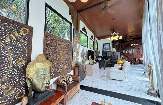 Huge Pool Villa with Private Lake - Foto 16