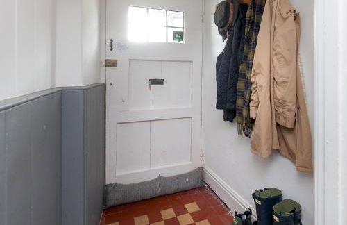 Hurst Cottage - Photo 16