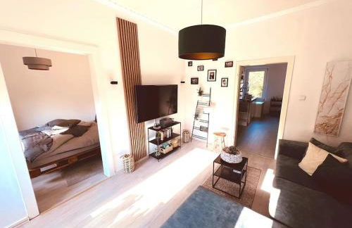 Suburban Jungle - Foto 11