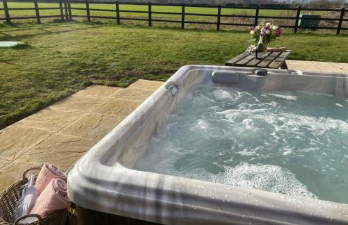 Combine Shed - Photo 2