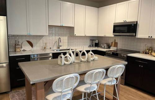 Kurt's Sweet Suite - 84 Walkscore - Foto 8