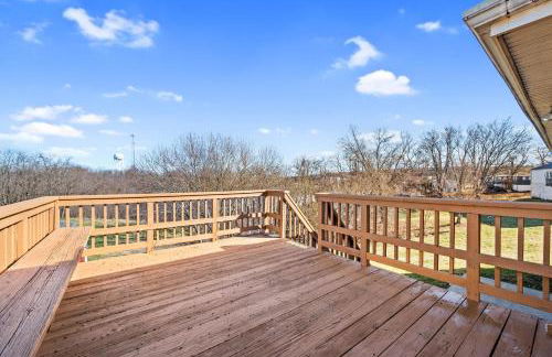 6 Min to Ark, Free Covered Parking, Deck and Grill - Foto 2