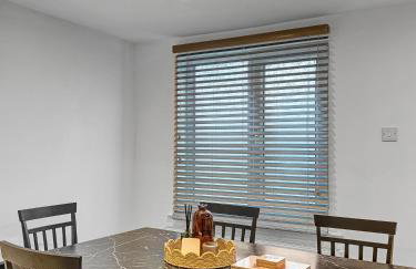 Sleeps 8, 4 bed 2 bathroom house with parking Balderton - Foto 12