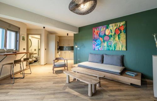 Boutique Saline Apartments - Green - Photo 25