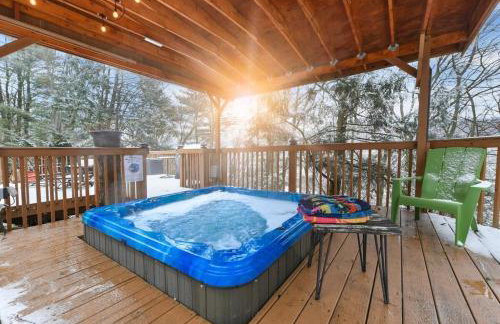 Secluded Hilltop Hideaway - Hot Tub! Two Living Rooms! - Foto 19