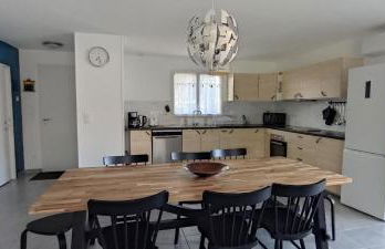 2 Maisons de 3 et 2 chambres avec grande piscine commune - Foto 4