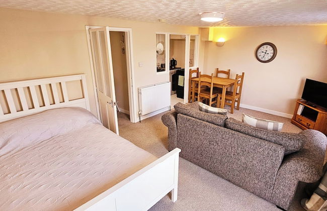 Cosy Annexe Sleeps 4 - Photo 3