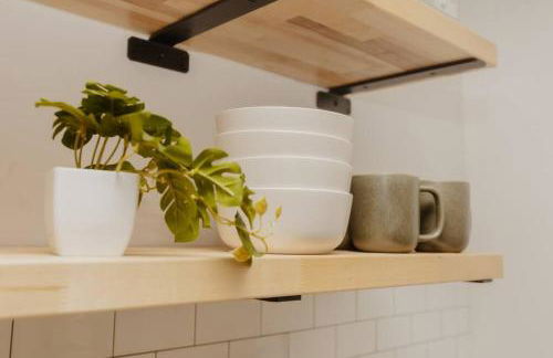 Walk to Cafe & Mall, One Mile to Dordt, Dog Theme - Foto 17